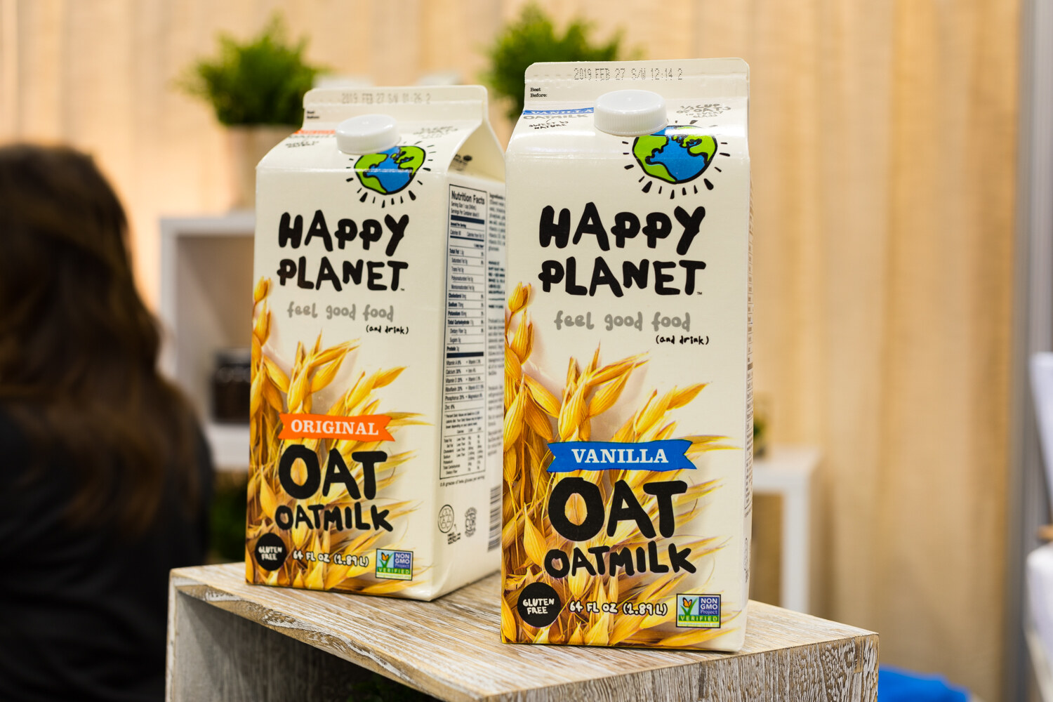 Photo of two cartons of Happy Planet oat oatmilk in original and vanilla.
