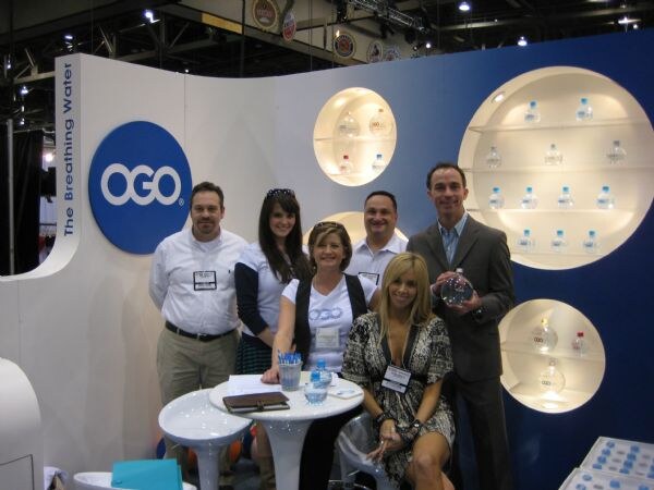Ogo - Larry Greenway, Tara Harmstrong, Kate, Bill Sipper, Jeff Bunting, Shereer Millo
