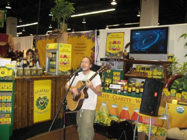 Guayaki Guitarist