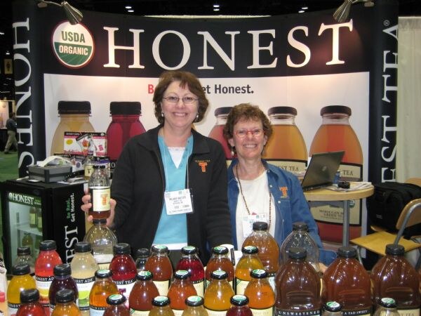 Melanie Knitzer and Becca Ray of Honest at the Honest exhibit at ATO-FF 2008.