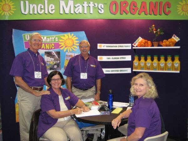 Benny McLean, David Gurney, Susan McLean and Linda Gurney of Uncle Matt's at the brand's exhibit at ATO-FF 2008.
