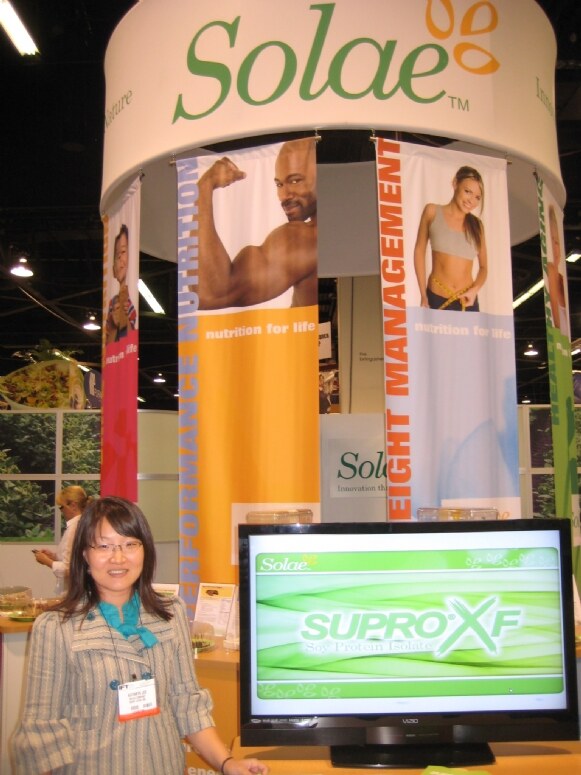 Photo unavailable. Booth of Solae at the IFT 2009 trade show.